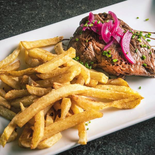 Bavette de bœuf Frites Renaison plat gourmand